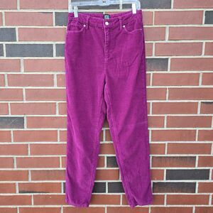 BDG Urban Outfitters Mum High-Rise  Corduroy Cotton Pants Size 28 Excellent Cond